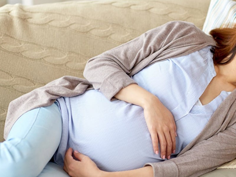 Posisi Tidur Yang Nyaman Untuk Ibu Hamil